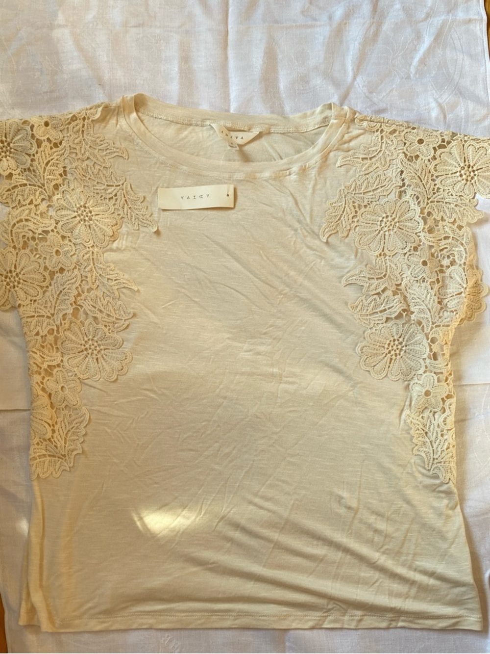 Adiva NWT Crochet Lace Appliqué Cream Off White Rayon Top size L
